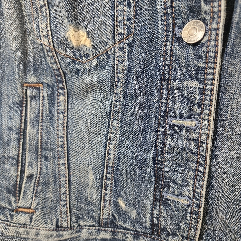Express Jeans Distressed Denim Vest - Medium Wash Vintage Style - Small - Picture 8 of 12